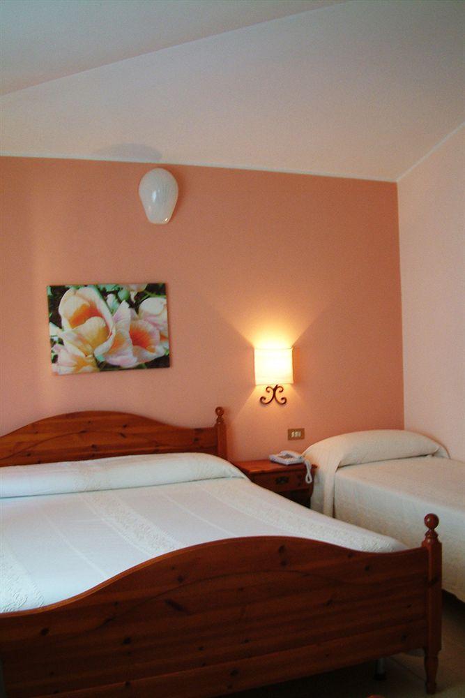 Hotel Stella Marina San Teodoro  Exterior photo