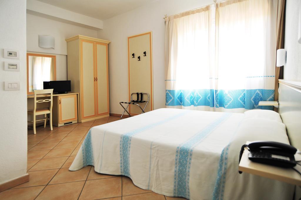 Hotel Stella Marina San Teodoro  Exterior photo